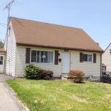 2042 Madison St Hermitage, PA 16148