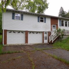 319 Robin Dr Franklin, PA 16323