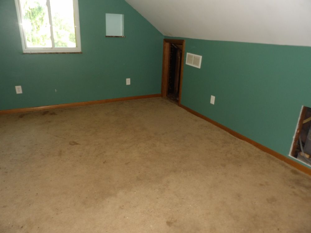bedroom4
