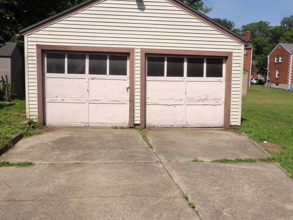 detached garage