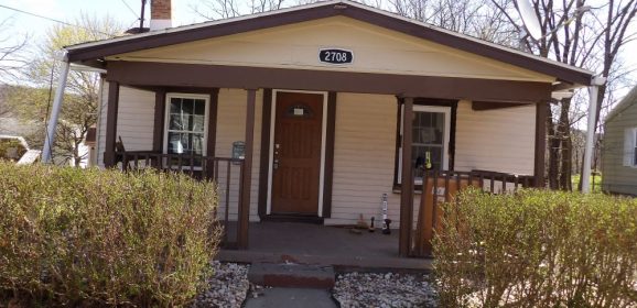 2708 5th Ave Beaver Falls, PA 15010