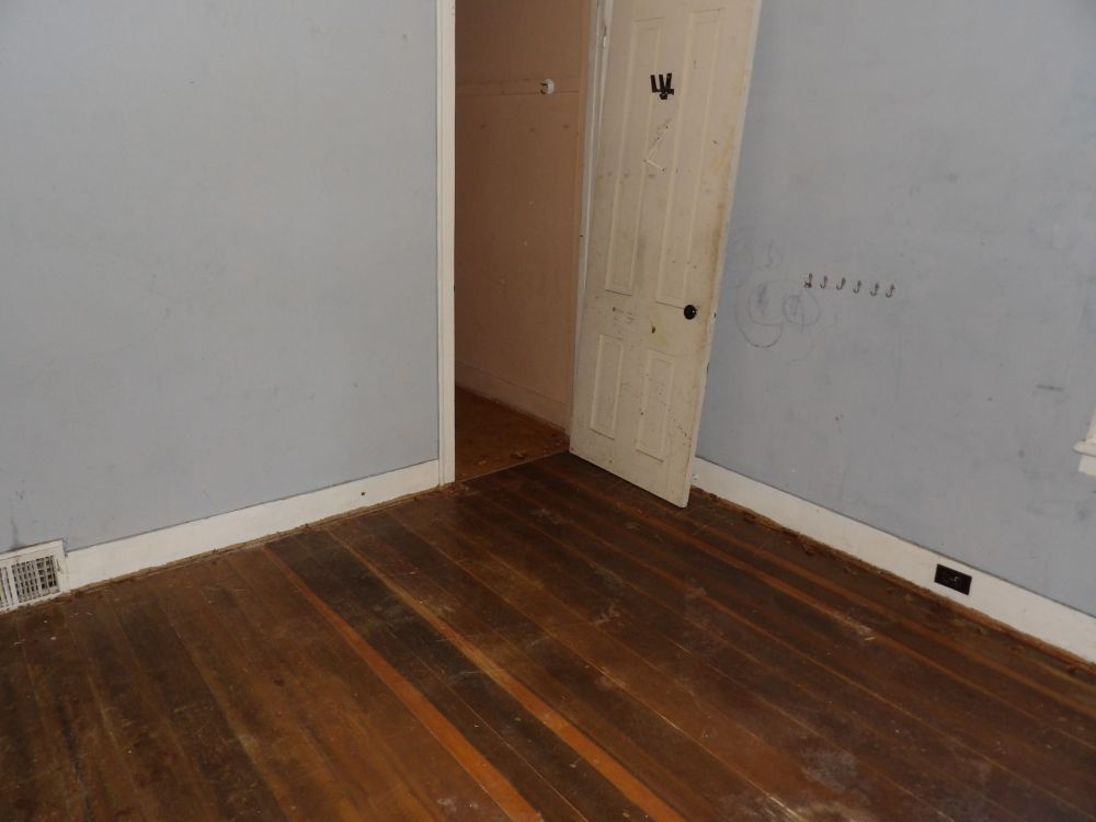 bedroom4